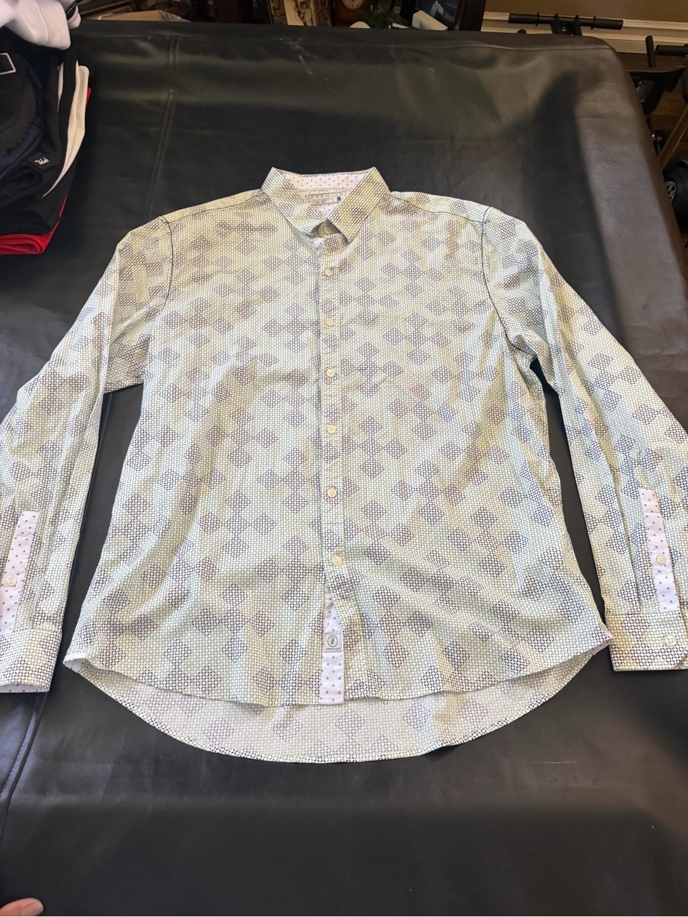 Men's 7 Light Green Patterned Button-Down Shirt